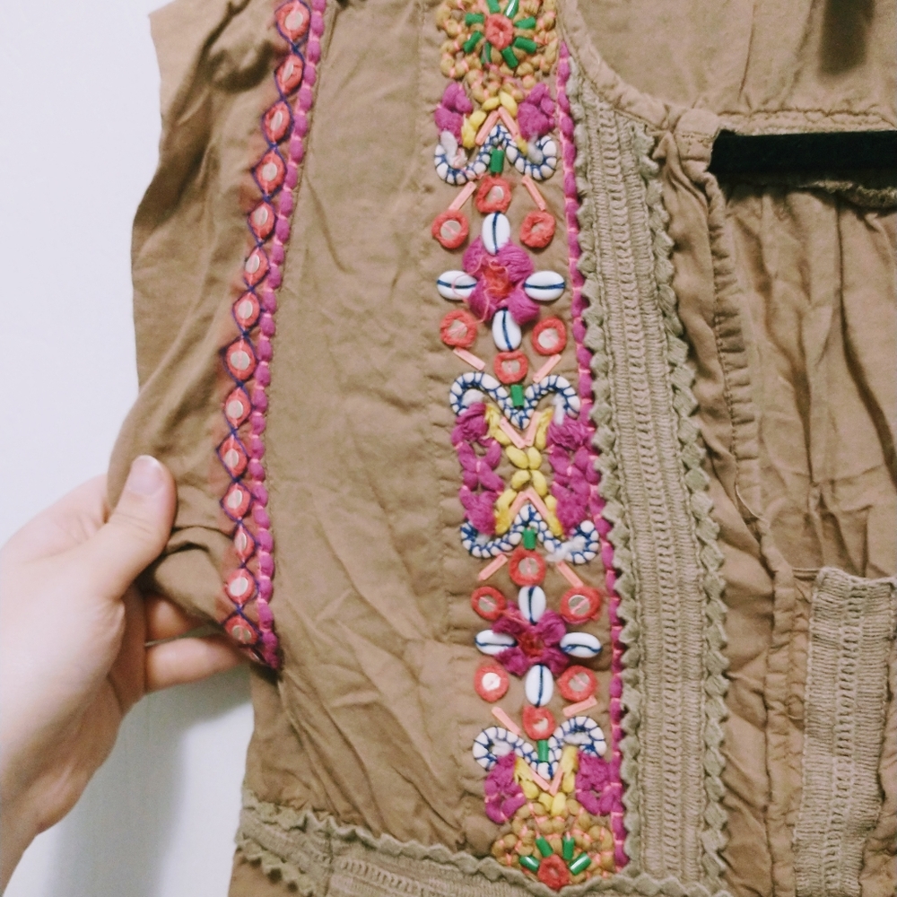 Blanc London boho embroidered shell top - Picture 7 of 8